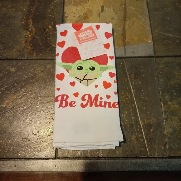 ❣️Disney Star Wars Grogu Baby Yoda 2-pack Valentine's Day kitchen towels - Picture 2 of 6